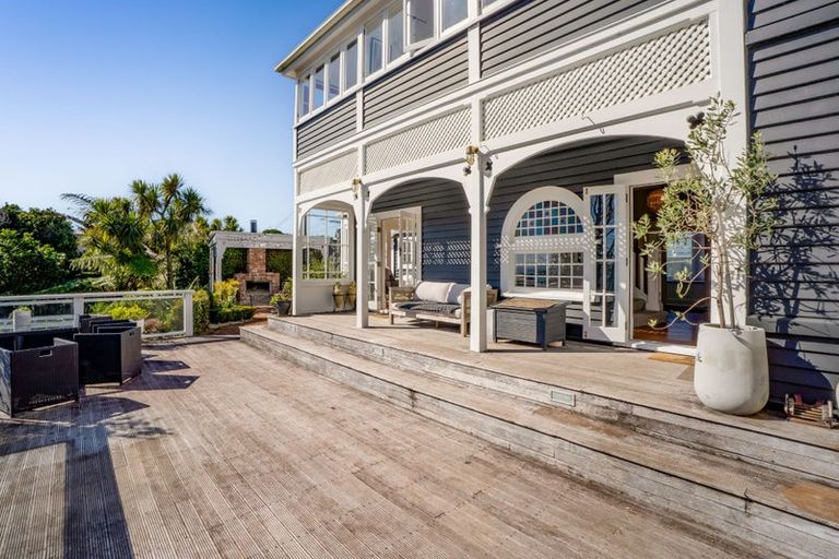 Photo of property in 5 Rogan Street, New Plymouth, 4310