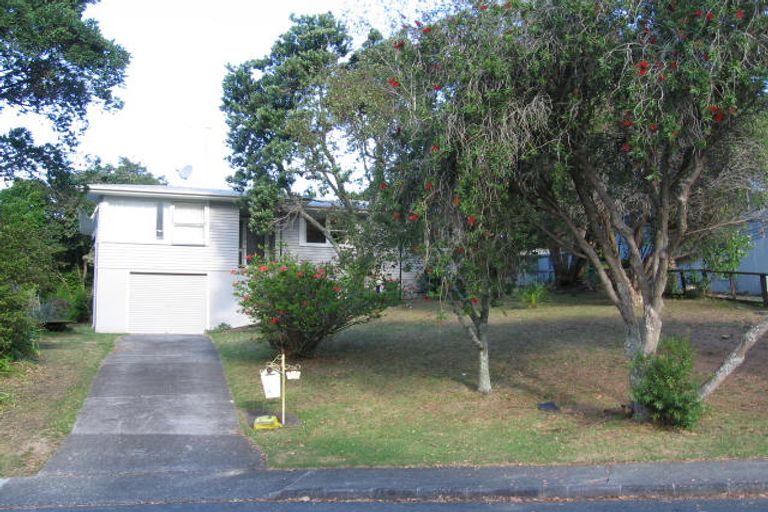 Photo of property in 14 Infidel Place, Torbay, Auckland, 0630