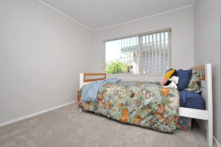 Photo of property in 22a Greta Place, Stanmore Bay, Whangaparaoa, 0932
