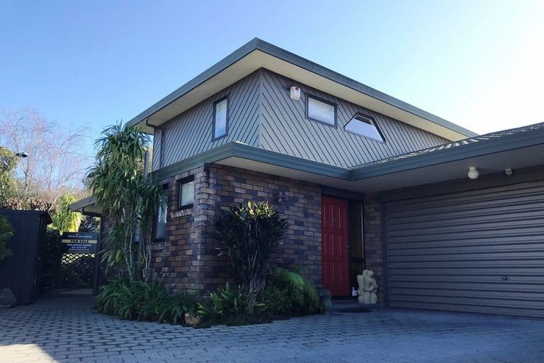 Photo of property in 8a Heron Place, Maunu, Whangarei, 0110