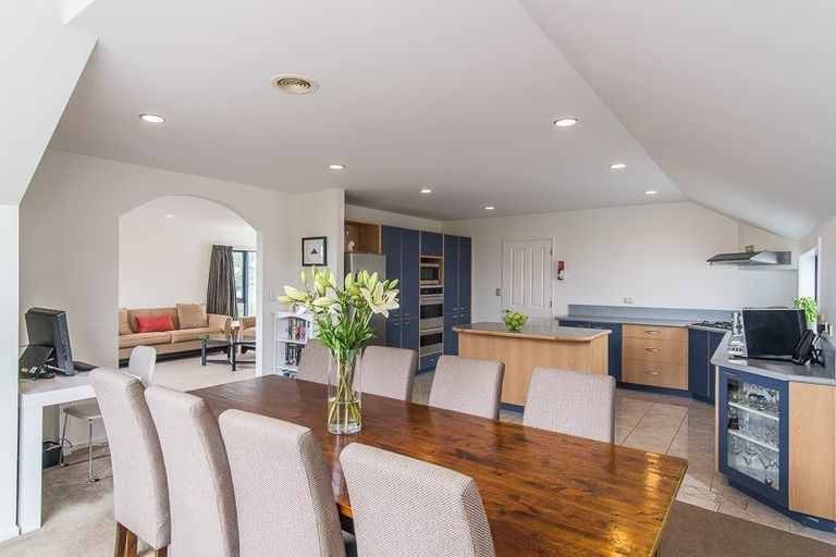 Photo of property in 28 Imran Terrace, Khandallah, Wellington, 6035