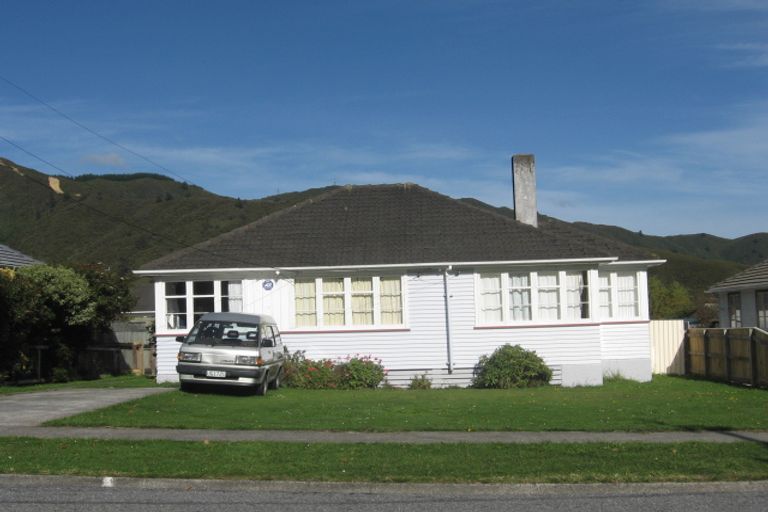 Photo of property in 52 Fleet Street, Naenae, Lower Hutt, 5011