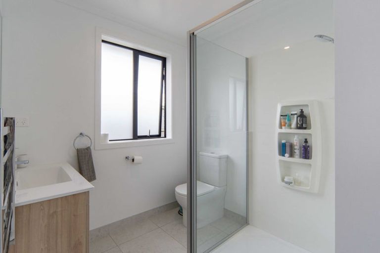 Photo of property in 2/2 Bostonkip Crescent, Fitzroy, Hamilton, 3282