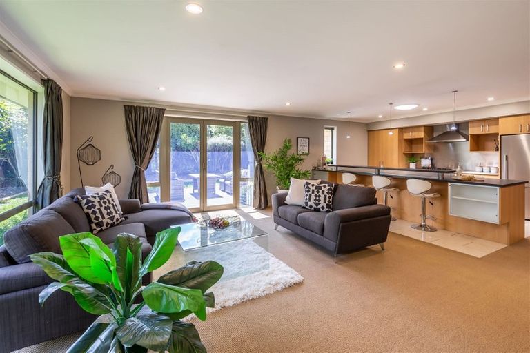 Photo of property in 12 Fuchsia Place, Halswell, Christchurch, 8025