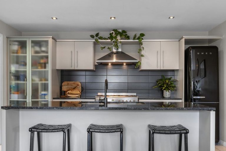 Photo of property in 128 Castlewold Drive, Bethlehem, Tauranga, 3110