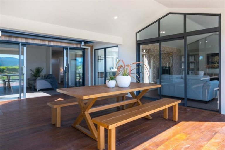 Photo of property in 17 Rose Manor Drive, Springlands, Blenheim, 7201