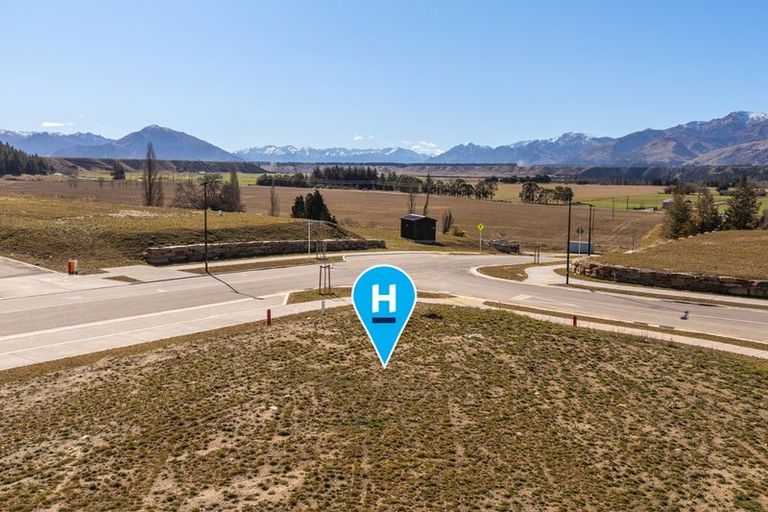 Photo of property in 2 Lake Mckay Drive, Luggate, Wanaka, 9382