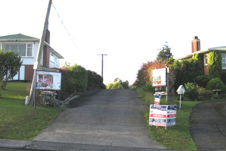 Photo of property in 112b Triangle Road, Massey, Auckland, 0614