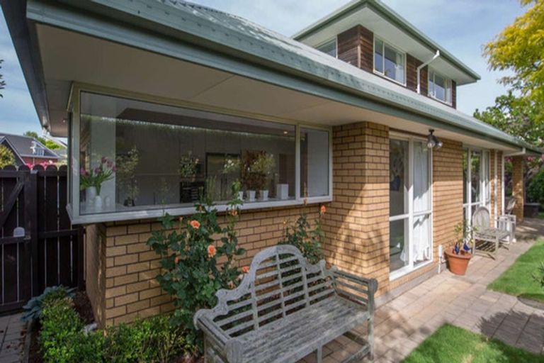 Photo of property in 6b Kelson Lane, Ilam, Christchurch, 8041