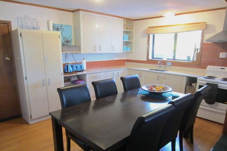 Photo of property in 52 Dunedin Street, Redwood, Christchurch, 8051