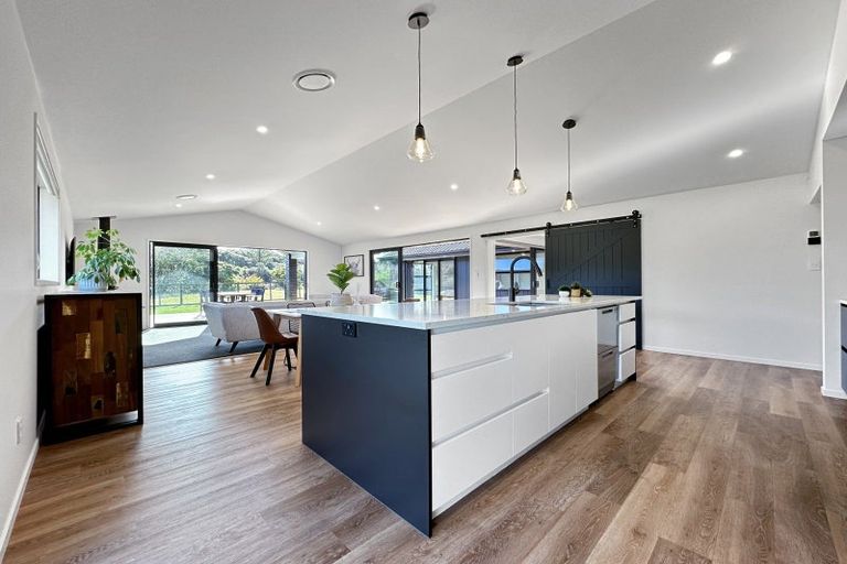 Photo of property in 46 Montgomery Crescent, Kinloch, Taupo, 3377