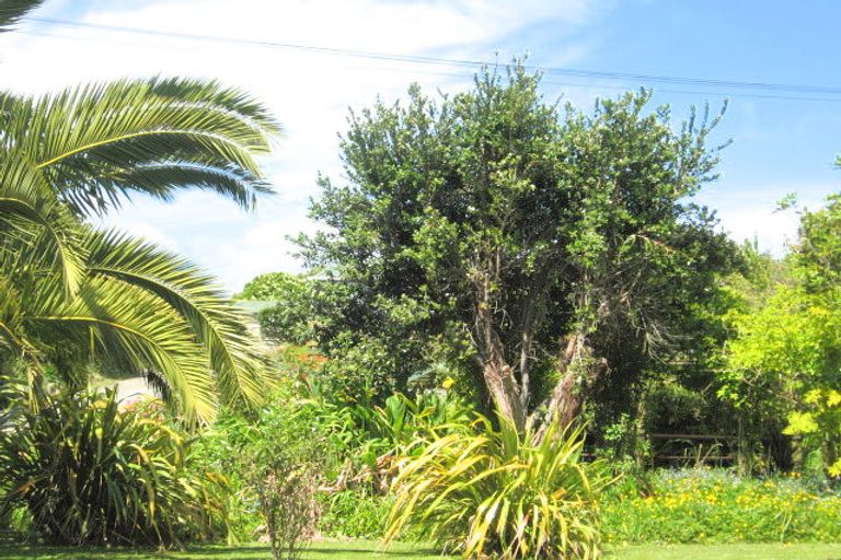 Photo of property in 4 Hinekura Road, Tolaga Bay, 4077