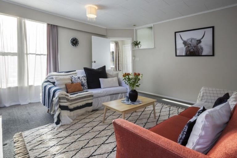 Photo of property in 74 Rangituhi Crescent, Takapuwahia, Porirua, 5022