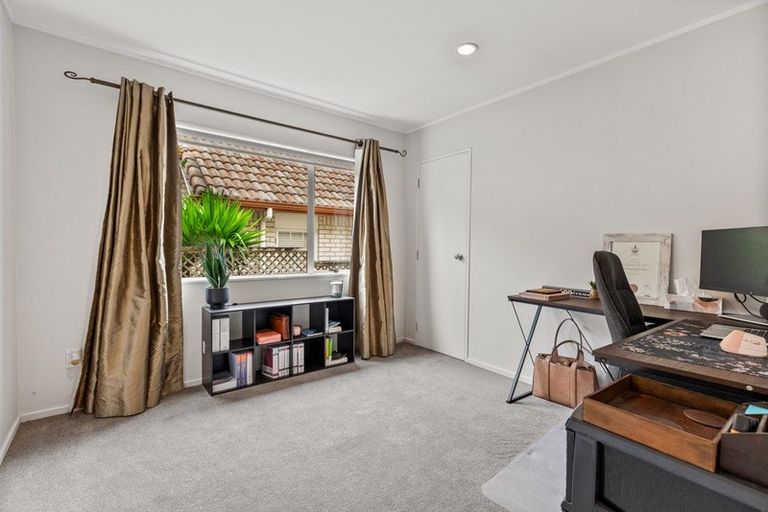 Photo of property in 4 Hendrika Court, Hobsonville, Auckland, 0618