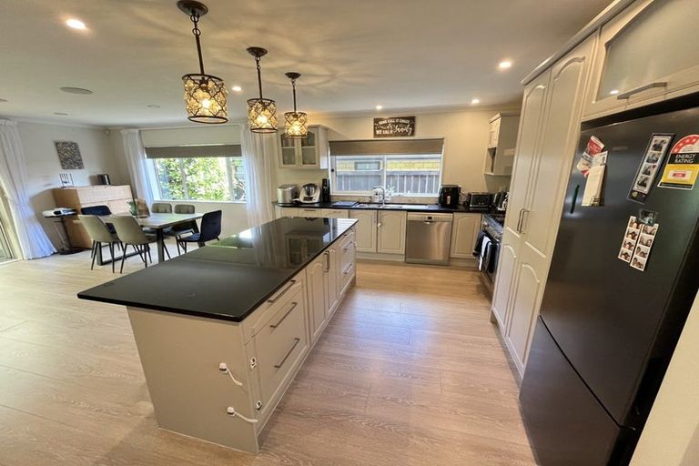 Photo of property in 3 Pohutukawa Place, Karaka, Papakura, 2113