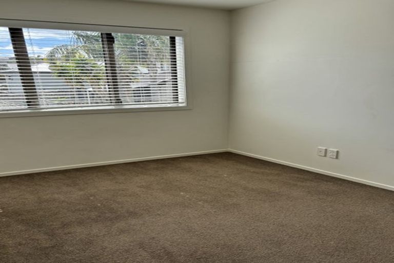 Photo of property in 32a Bleakhouse Road, Howick, Auckland, 2014