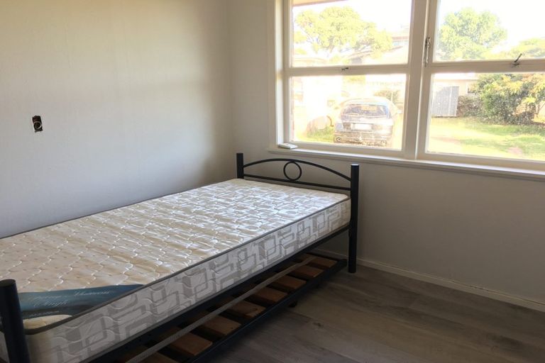 Photo of property in 2/58 Taharoto Road, Takapuna, Auckland, 0622