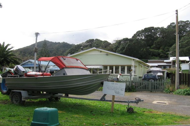 Photo of property in 4 Tatahi Street, Te Puru, Thames, 3575