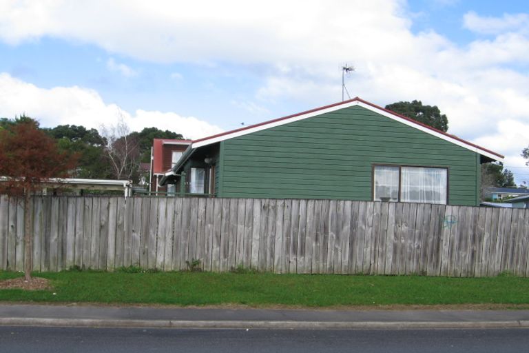 Photo of property in 2/112 Pooks Road, Ranui, Auckland, 0612