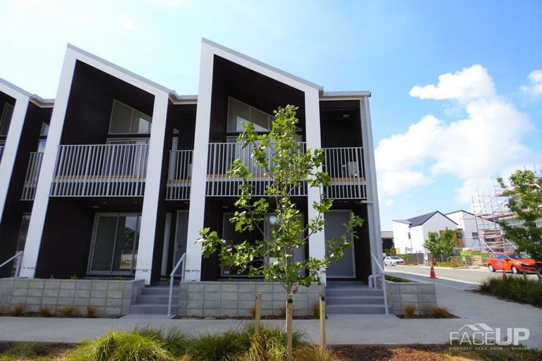 Photo of property in 1/2 Warrant Officer Lane, Hobsonville, Auckland, 0616