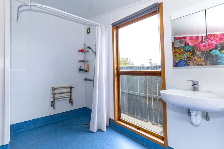 Photo of property in 1 Wright Street, Geraldine, 7930