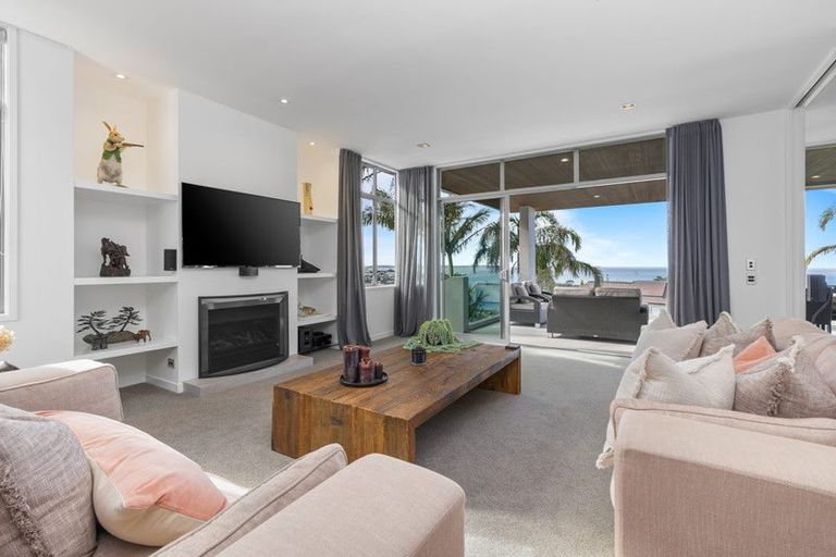 Photo of property in 2 Taumata Road, Castor Bay, Auckland, 0620