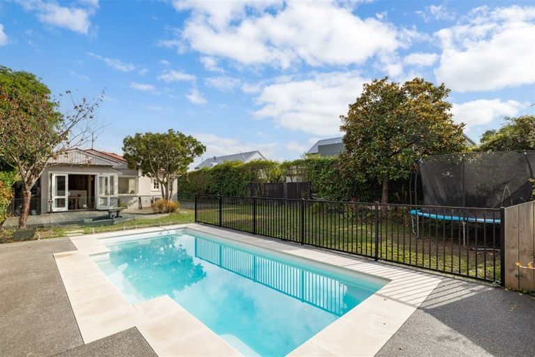 Photo of property in 160 Idris Road, Strowan, Christchurch, 8052