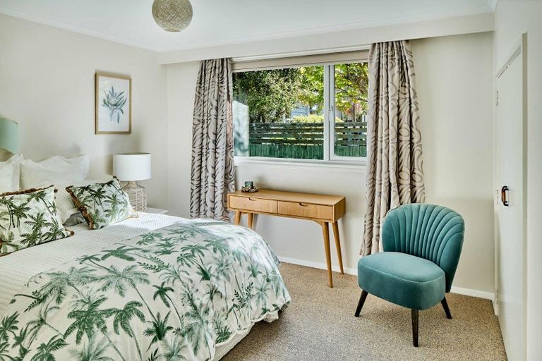 Photo of property in 39a Pukatea Street, Eastbourne, Lower Hutt, 5013