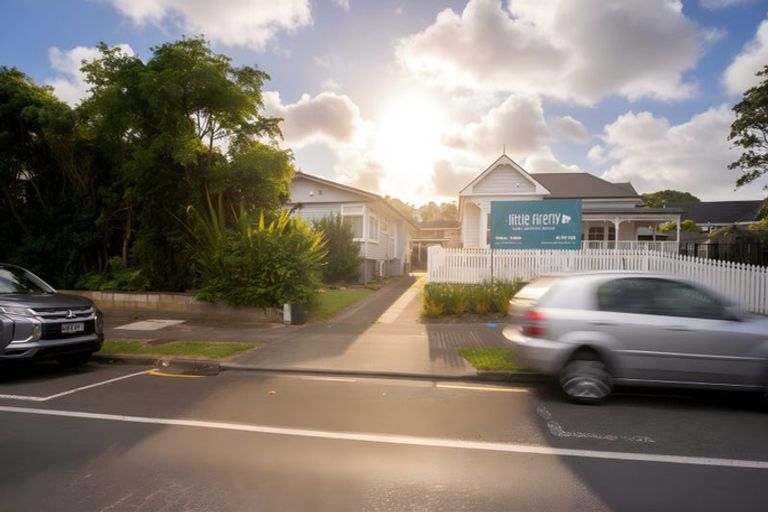 Photo of property in 71b Commercial Road, Helensville, 0800