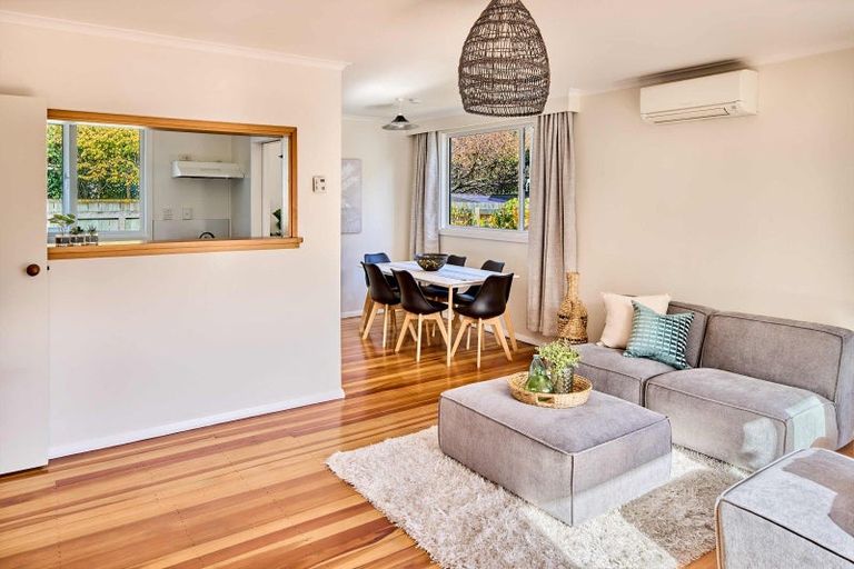 Photo of property in 39b Pukatea Street, Eastbourne, Lower Hutt, 5013