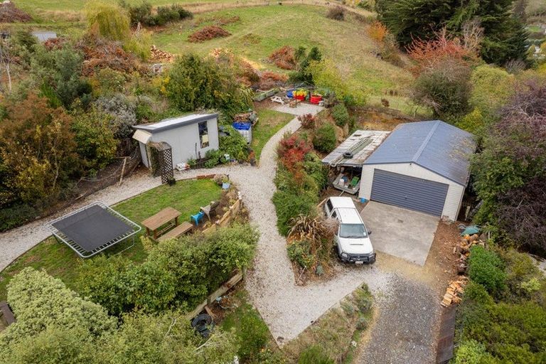 Photo of property in 24 Nore Street, Waihola, Milton, 9073