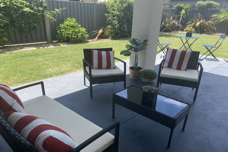 Photo of property in 8 Orotu Drive, Poraiti, Napier, 4112