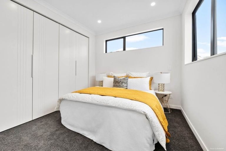 Photo of property in 3/31 Hill Crescent, New Lynn, Auckland, 0600