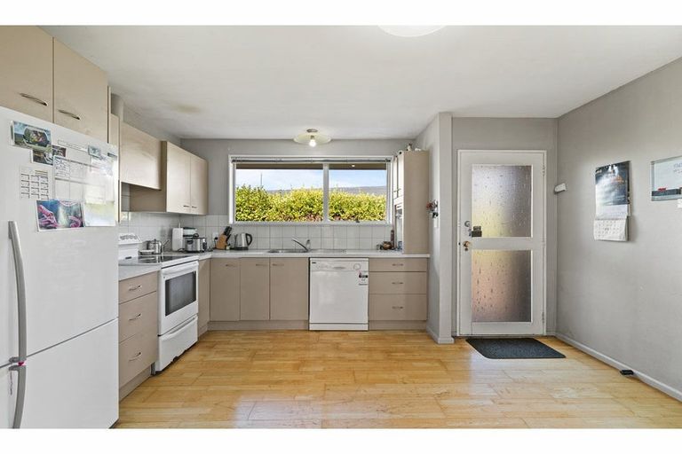 Photo of property in 12 Karnak Crescent, Russley, Christchurch, 8042