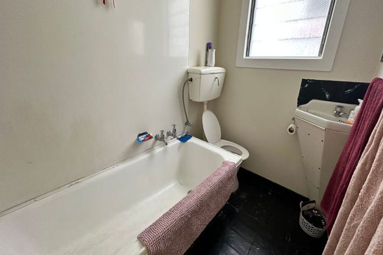 Photo of property in 67 Pirie Street, Mount Victoria, Wellington, 6011