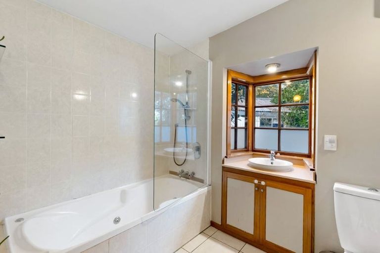 Photo of property in 35 Winters Road, Redwood, Christchurch, 8051