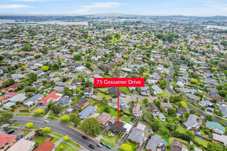 Photo of property in 75 Gossamer Drive, Pakuranga Heights, Auckland, 2010