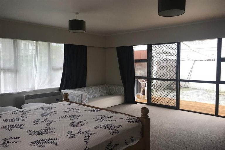 Photo of property in 49 Luton Avenue, Sunnyhills, Auckland, 2010