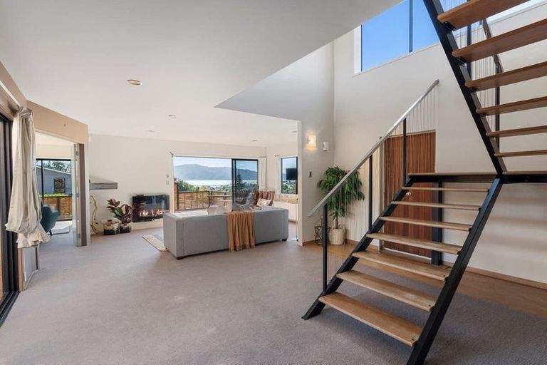 Photo of property in 17 Pine Ridge Terrace, Waikanae Beach, Waikanae, 5036