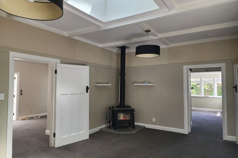 Photo of property in 6 Nikau Street, Eastbourne, Lower Hutt, 5013