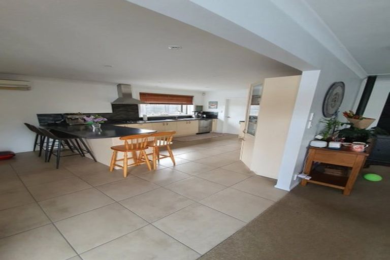 Photo of property in 28 Eglinton Street, Avondale, Christchurch, 8061