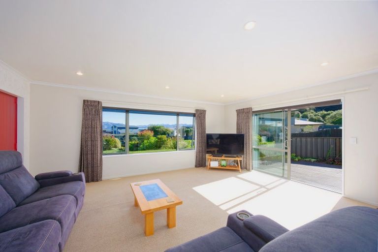 Photo of property in 61 Kotuku Road, South Bay, Kaikoura, 7300