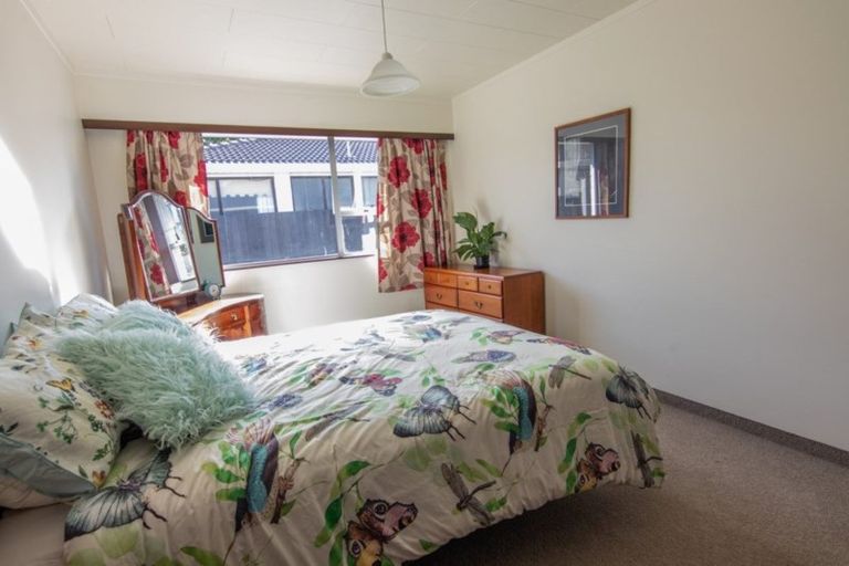 Photo of property in 1/315 Sawyers Arms Road, Bishopdale, Christchurch, 8053