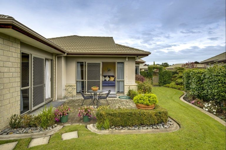 Photo of property in 14 Claridge Place, Taradale, Napier, 4112