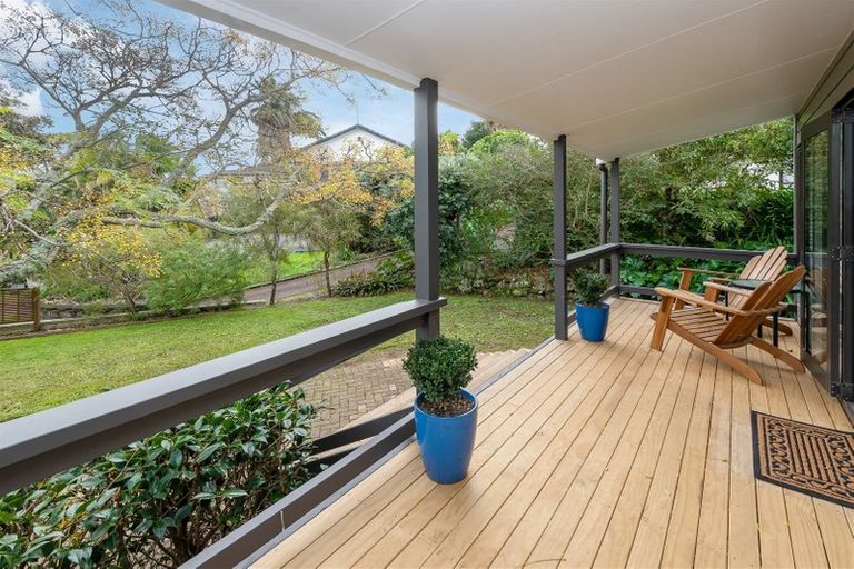 Photo of property in 17 Orinda Close, Botany Downs, Auckland, 2010