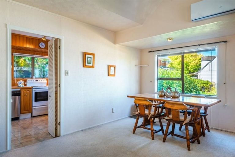 Photo of property in 2/3 Killarney Avenue, Torbay, Auckland, 0630