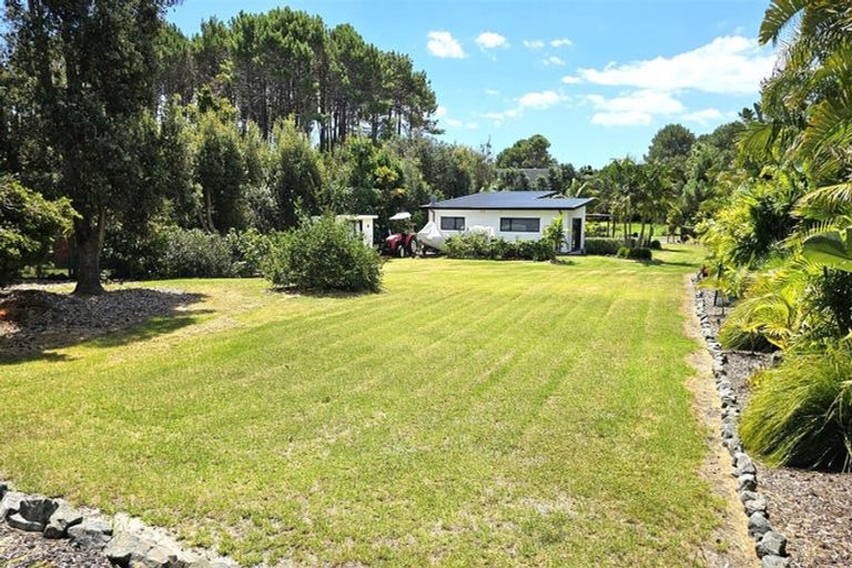 Photo of property in 807 Matarangi Drive, Matarangi, Whitianga, 3592