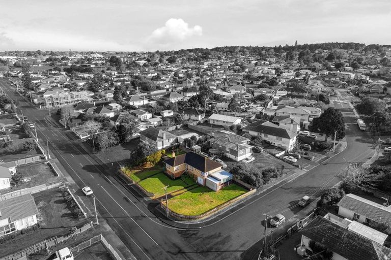 Photo of property in 2 Browning Street, Manurewa East, Auckland, 2102