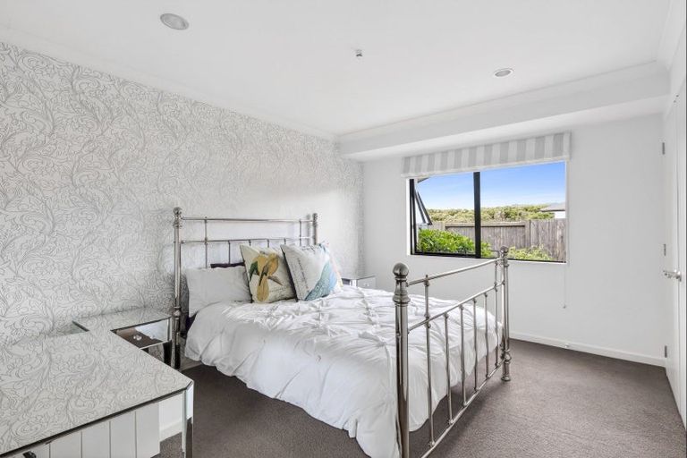 Photo of property in 65 Oaklands Drive, Cambridge, 3434