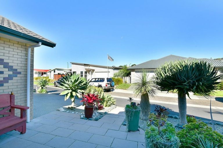 Photo of property in 11 Piper Lane, Snells Beach, 0920